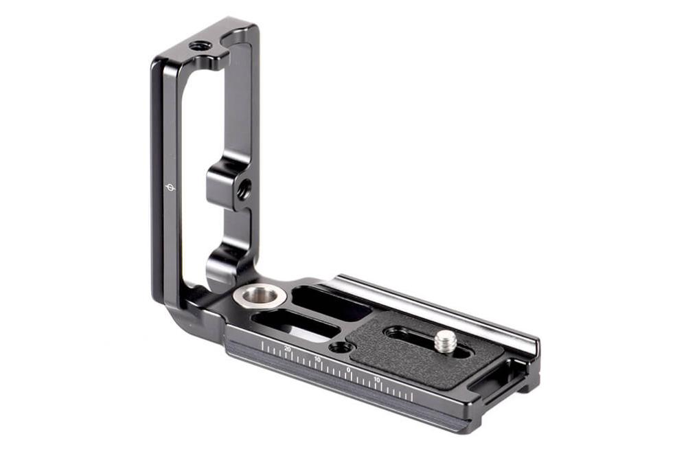 Sunwayfoto Sunwayfoto L-Bracket for Sony A7R IV & A9II med QD-uttak