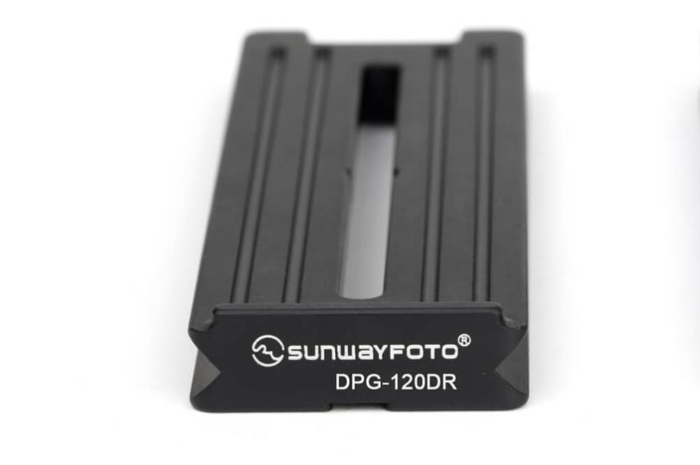 Sunwayfoto Sunwayfoto DPG-120DR Hurtigplate 120mm Arca Swiss med kantstøtte