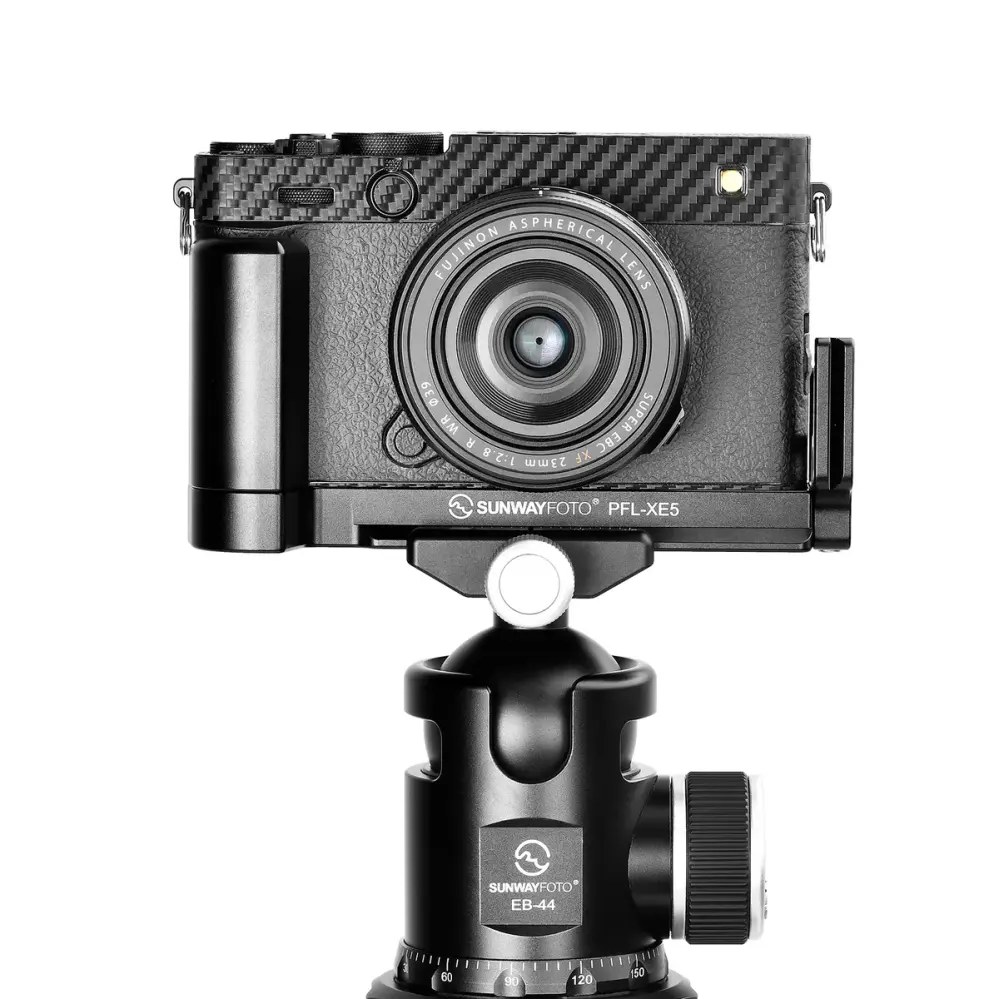  Sunwayfoto L-brakett med håndgrep for Fujifilm X-E5 (PFL-XE5) Rask levering fra Sverige.