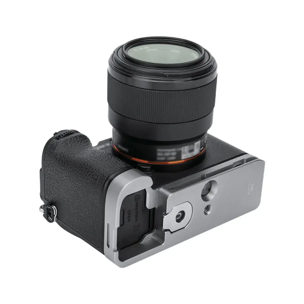  C Grep/Bracket for Sony A7C II og A7C R med rom for AirTag Rask levering fra Sverige.