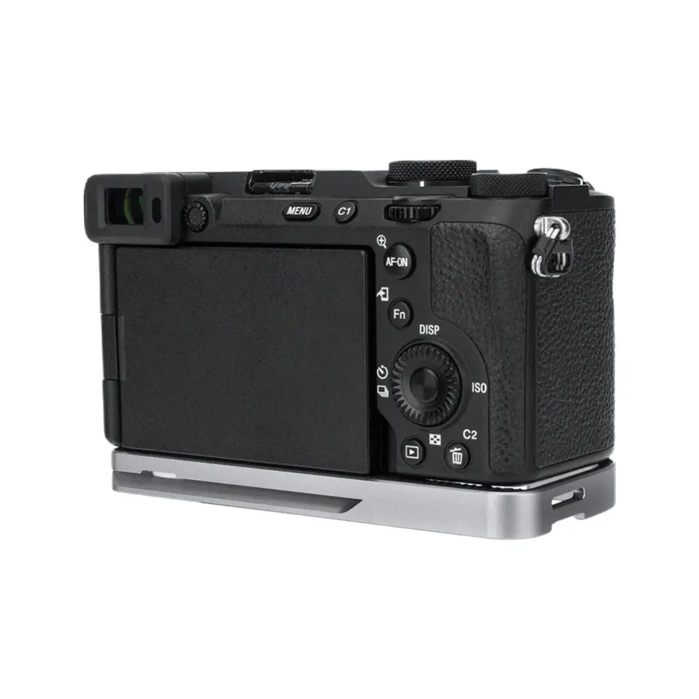  C Grep/Bracket for Sony A7C II og A7C R med rom for AirTag Rask levering fra Sverige.