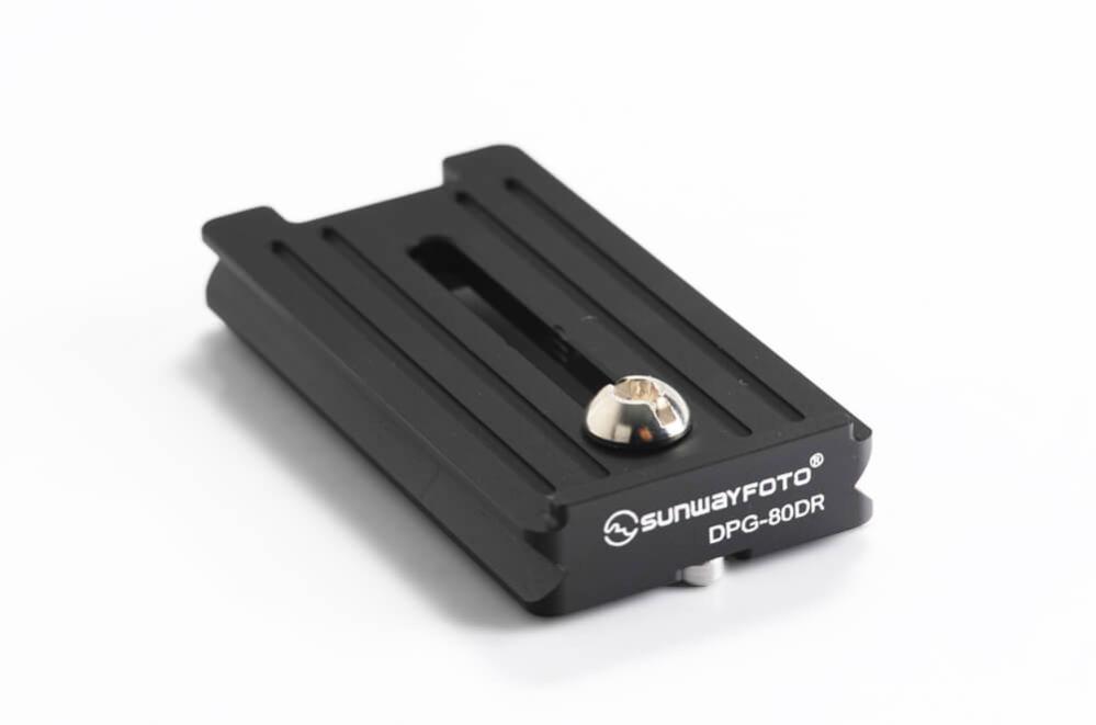 Sunwayfoto Sunwayfoto DPG-80DR Hurtigplate 80mm Arca Swiss med kantstøtte