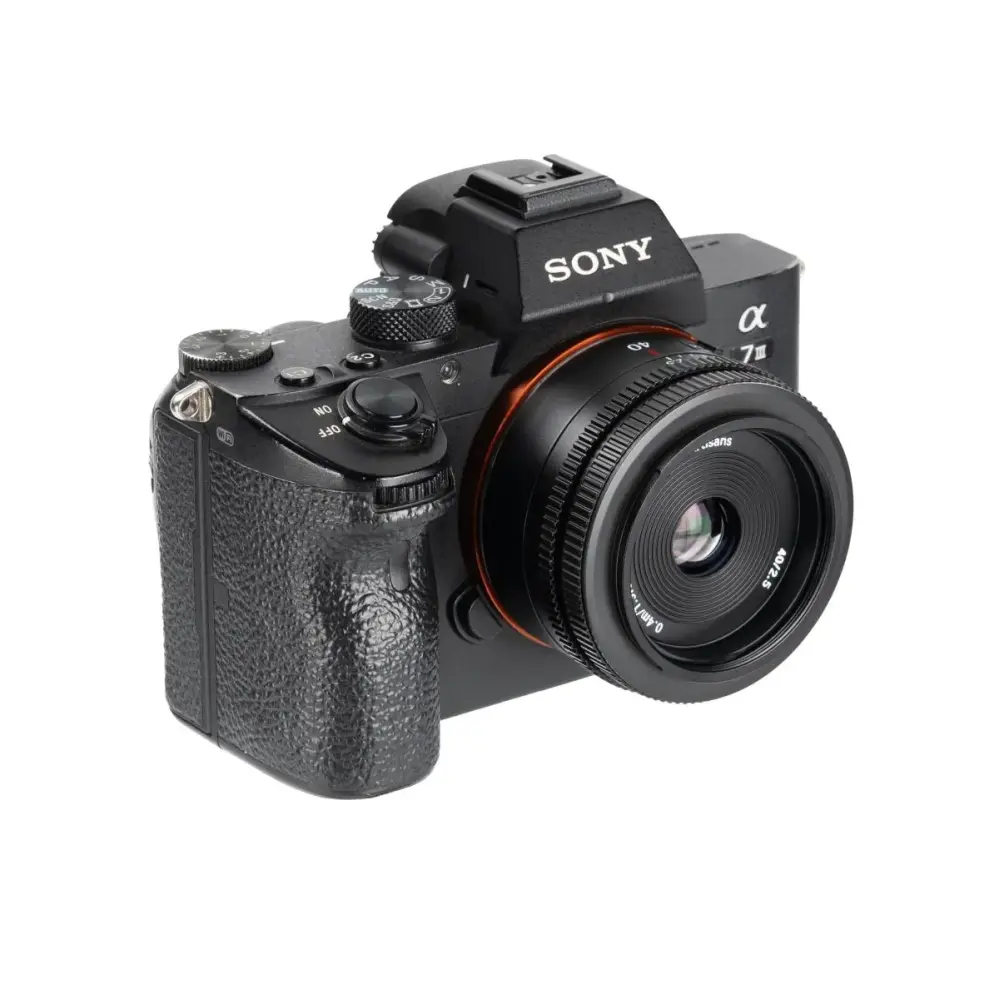  7Artisans AF 40mm f/2,5 for Sony E – Fullformat Rask levering fra Sverige.