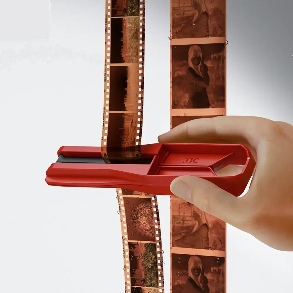  JJC FS-1 filmskrape for 135- og 120-film med silikonlister Rask levering fra Sverige.
