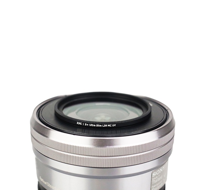  JJC UV-filter Ultra Slim S + optisk glass med Multicoating Rask levering fra Sverige.