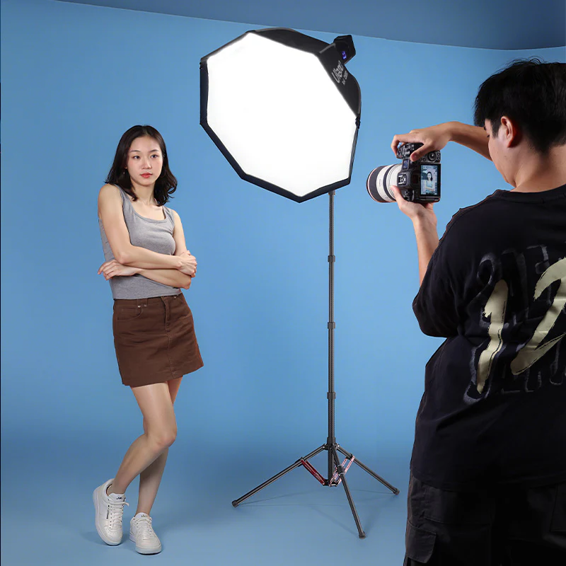  Ulanzi T230 – portabelt lysstativ i karbonfiber 230 cm med vendbare ben Rask levering fra Sverige.